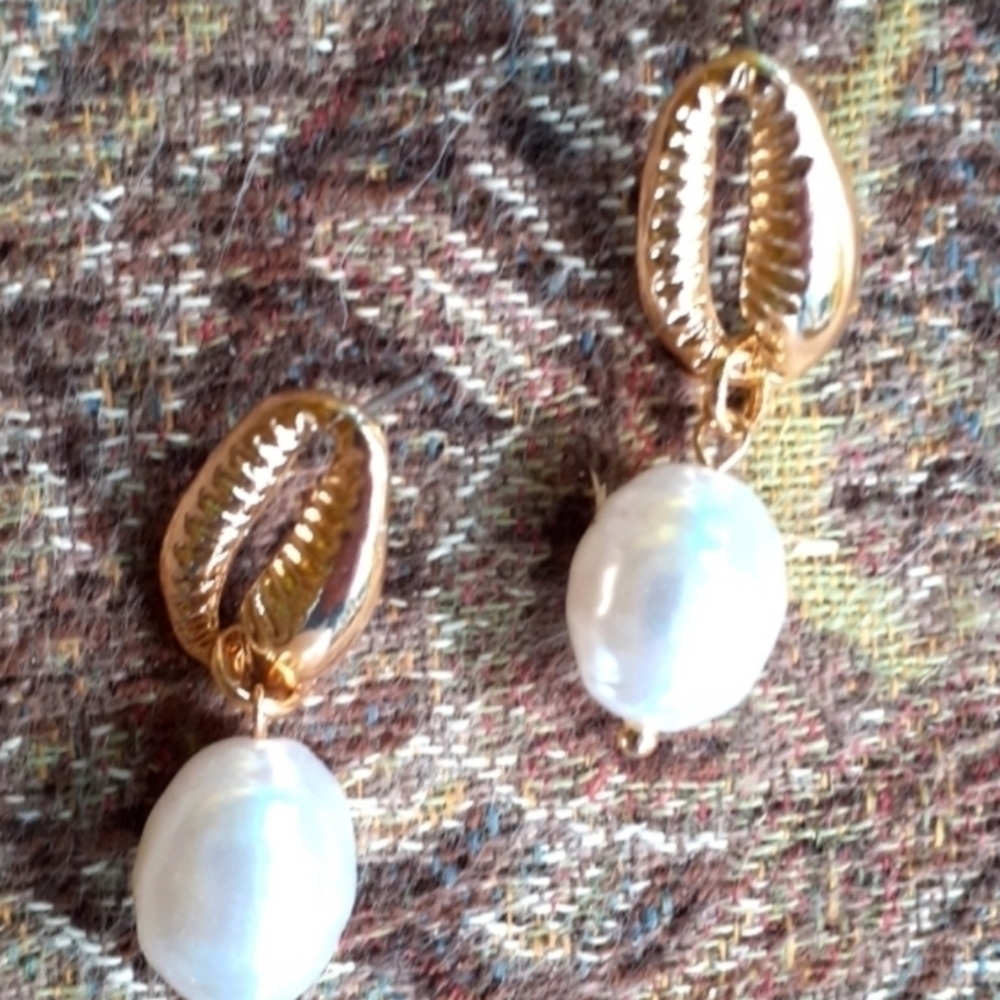 4 PAIR of "SEA" Earrings: GOLDEN SHELLS & MORE